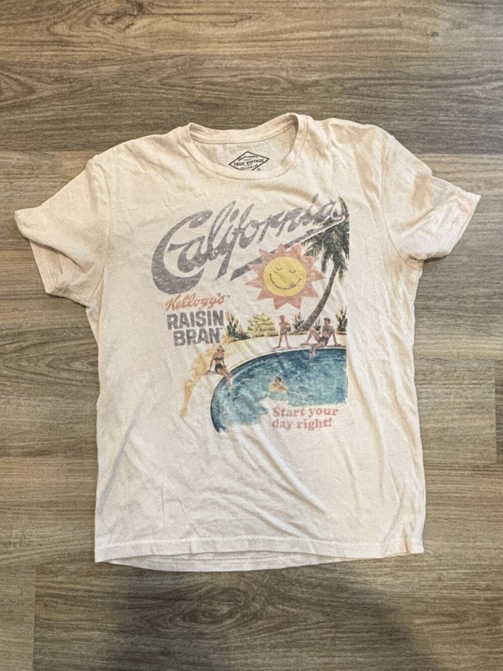 True Vintage Kellogg’s Raisin Bran Graphic Tee | Women’s Size Small (2012)